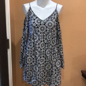 La hearts cold shoulder dress